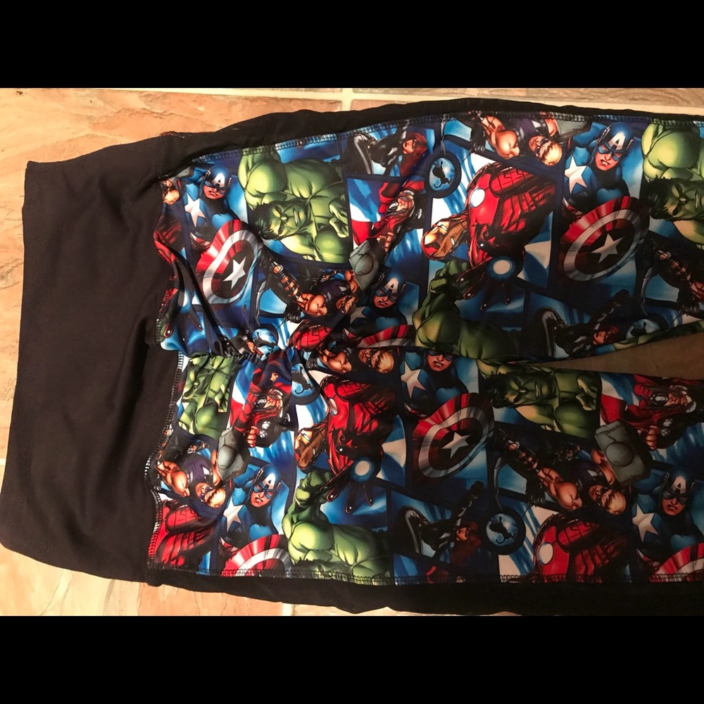 Brand new marvel limited run workout leggings
